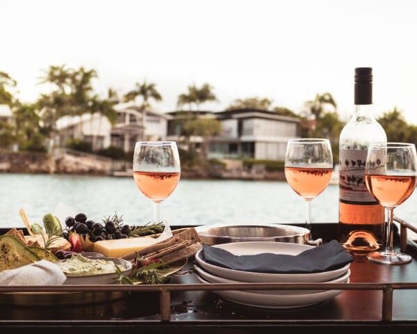 dining on noosa river