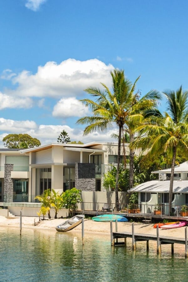 noosa parade luxury accommodation