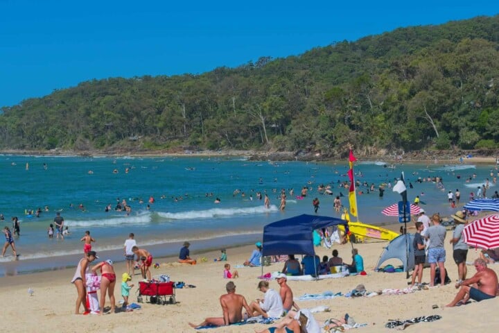 kids at noosa beaches during school holidays